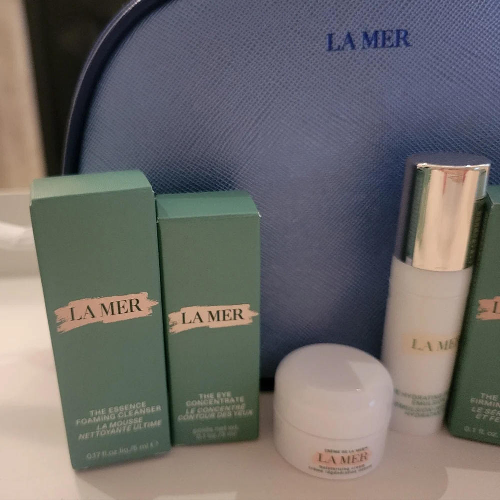 La Mer Skincare - Travel Size - Picture 3 of 4